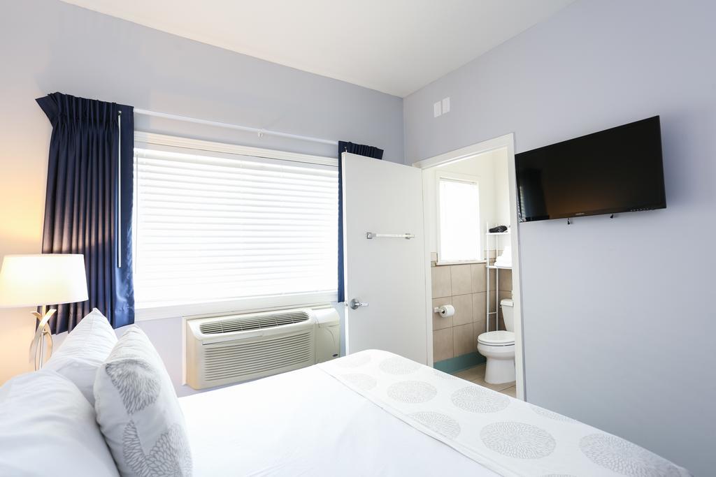 The Hollywood Hotel 2*